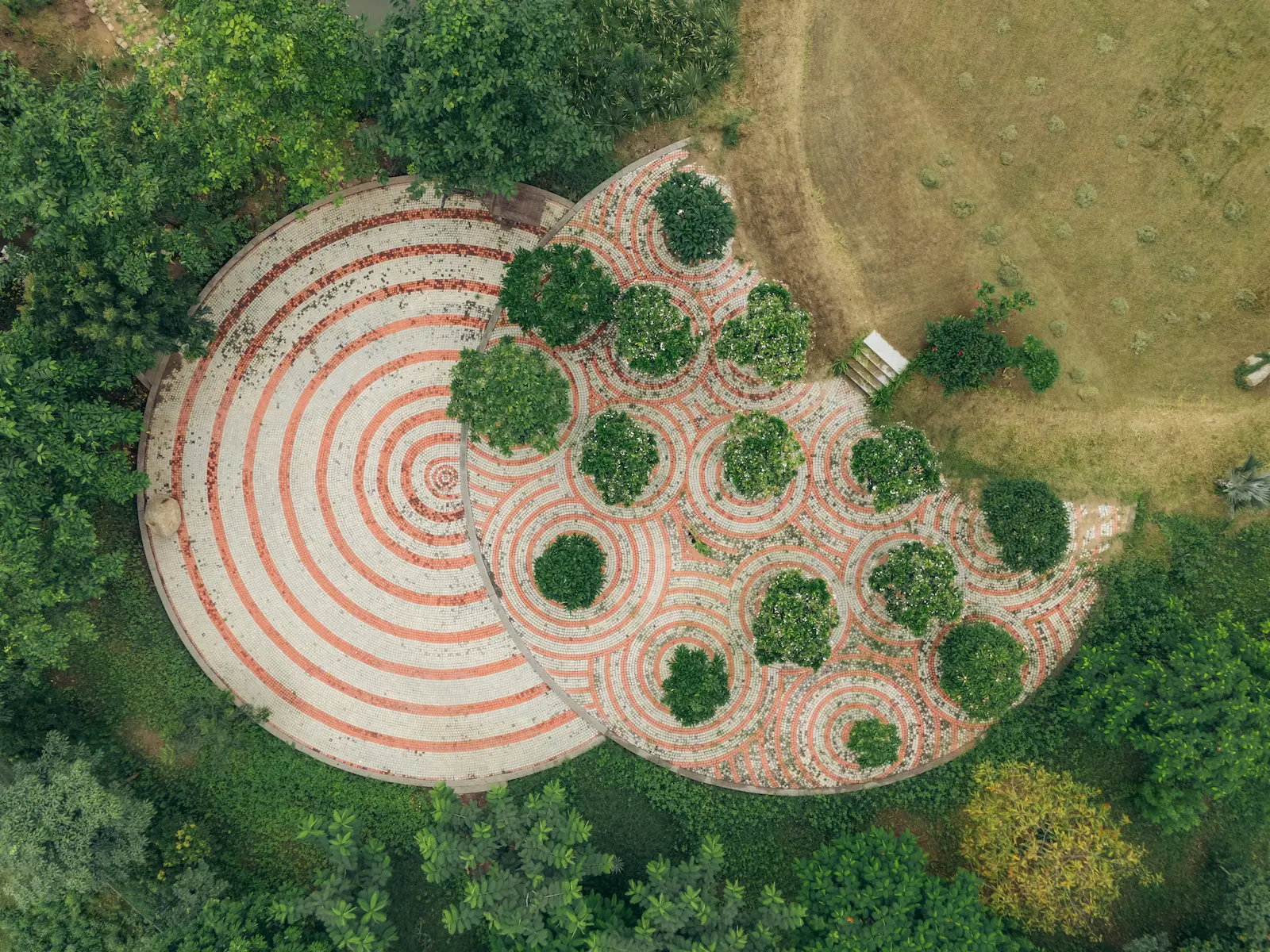 Garden landscape architecture by Sculpting Grounds